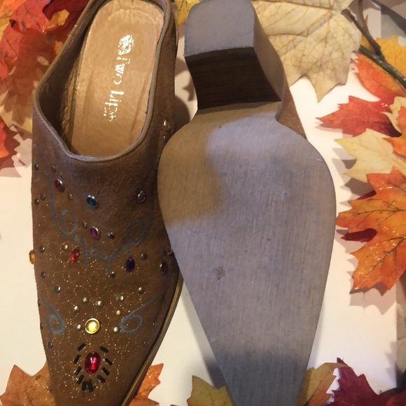 Two Lips Mules - Picture 5 of 6